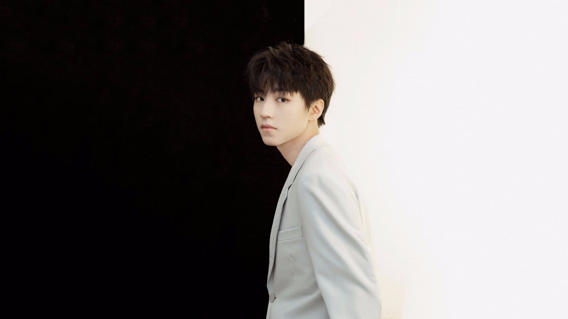 燃烧的青春与激情:新一代车手崭露头角的故事,燃烧的青春演员