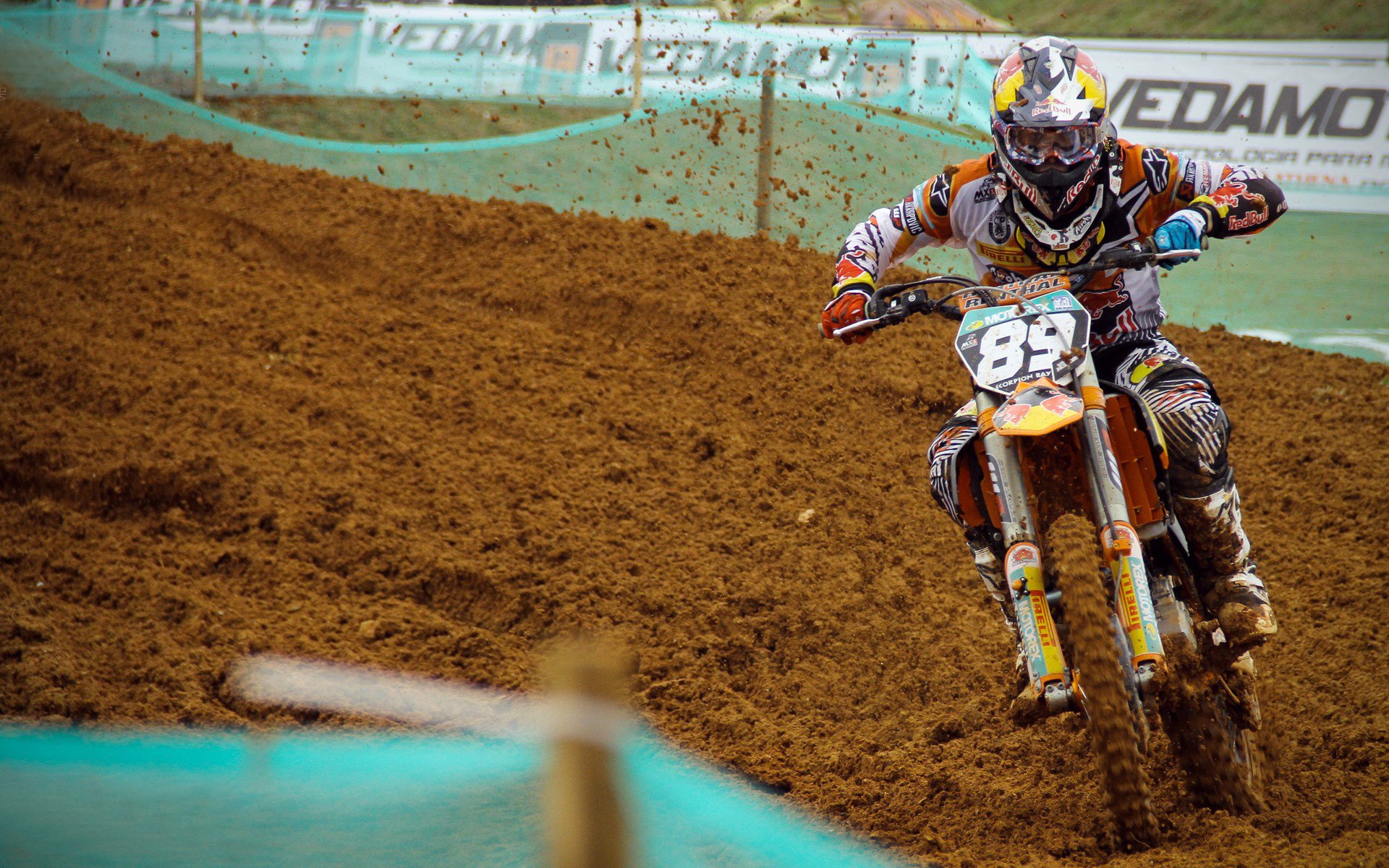 开云体育在线赛事直播-跨界合作推动足球+文化产业融合，打造新文创产业链，文化跨界合作例子